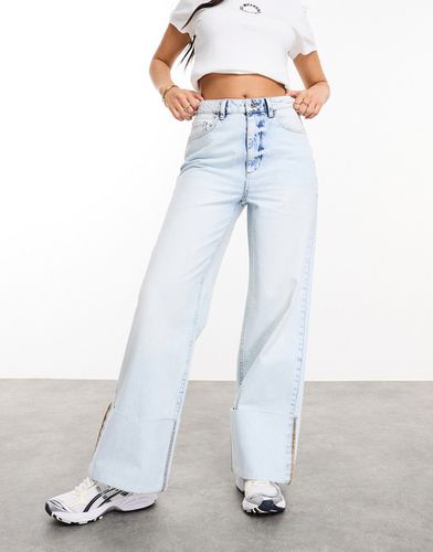 ASOS DESIGN Weekend Collective - Mom jeans lavaggio chiaro con risvolti - ASOS WEEKEND COLLECTIVE - Modalova