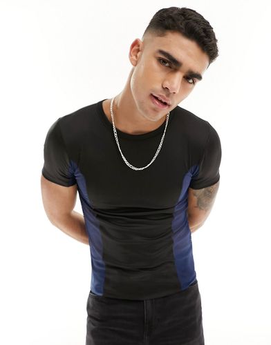 T-shirt attillata nera con pannelli laterali in rete blu navy - ASOS DESIGN - Modalova