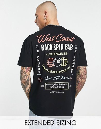 T-shirt comoda nera con stampa di bowling sul retro - ASOS DESIGN - Modalova
