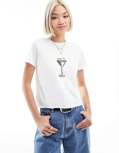 T-shirt mini bianca con stampa Happy Hour - ASOS DESIGN - Modalova