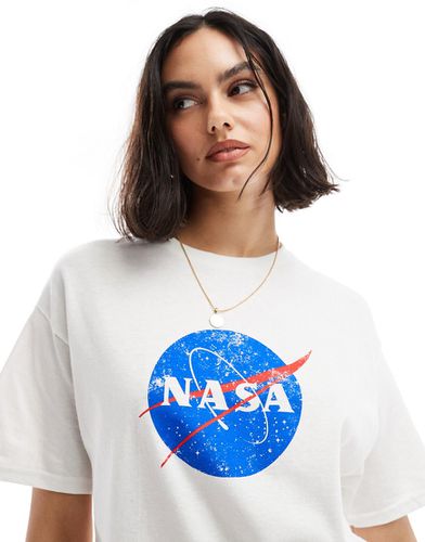 T-shirt oversize bianca con grafica "Nasa" su licenza - ASOS DESIGN - Modalova