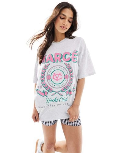 T-shirt oversize ghiaccio mélange con grafica "Marcé Yacht Club" - ASOS DESIGN - Modalova