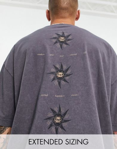 T-shirt oversize slavato con stampa celestiale di soli sul retro - ASOS DESIGN - Modalova
