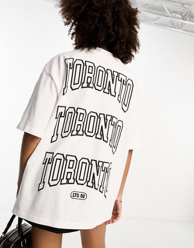 T-shirt oversize pesante bianca con grafica "Toronto" stampata in rilievo - ASOS DESIGN - Modalova