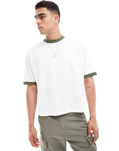 T-shirt oversize squadrata color crema con bordi a contrasto - ASOS DESIGN - Modalova