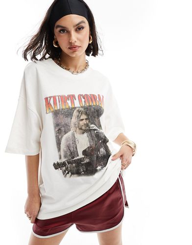 T-shirt pesante oversize color crema con grafica "Kurt Cobain" su licenza - ASOS DESIGN - Modalova