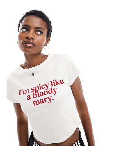 T-shirt ristretta bianca a coste con scritta "Bloody Mary" - ASOS DESIGN - Modalova
