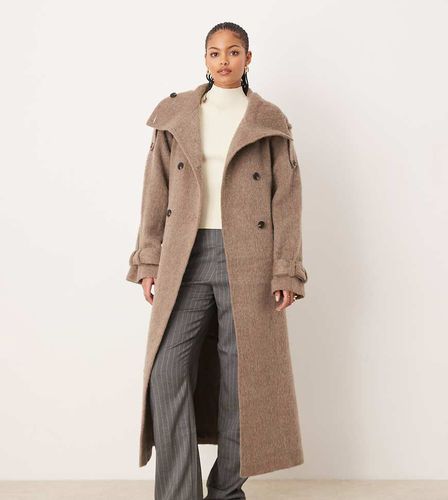 ASOS DESIGN Tall - Trench oversize con collo a imbuto color fungo spazzolato - ASOS Tall - Modalova