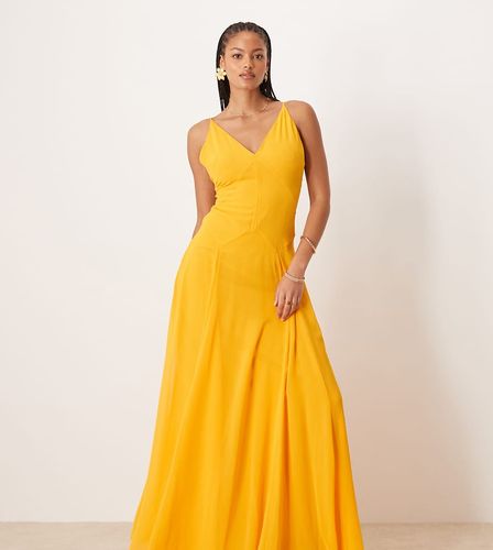 ASOS DESIGN Tall - Robe longue à bretelles fines et surpiqûres avec jupe à godets - Asos Tall - Modalova