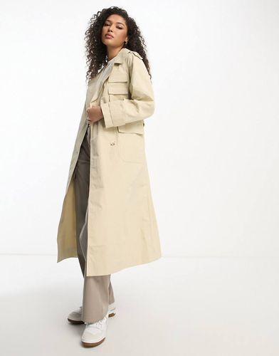 Trench corto con tasche cargo color pietra - ASOS DESIGN - Modalova