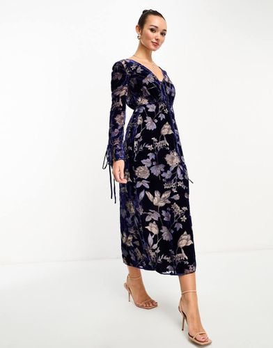 Vestito lungo in velluto dévoré blu a fiori - ASOS DESIGN - Modalova