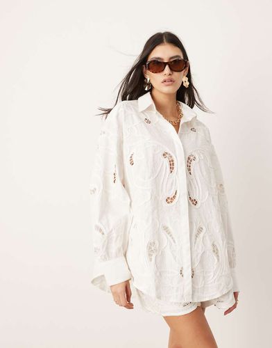 Camicia oversize bianca in pizzo sangallo in coordinato - ASOS EDITION - Modalova