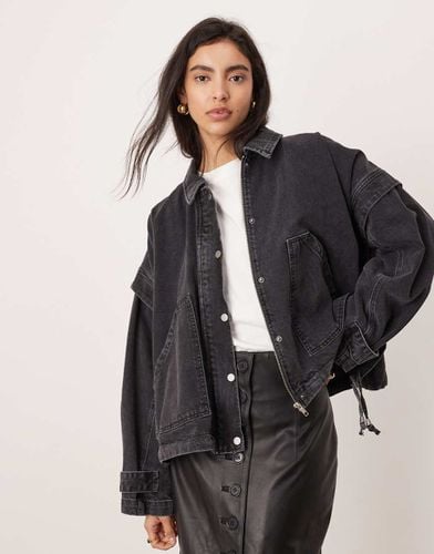 Giacca di jeans stile bomber slavato con linguette sulle maniche - ASOS EDITION - Modalova