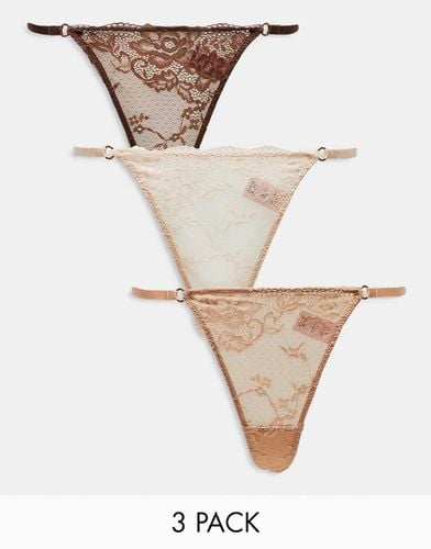 Cora - Confezione da 3 perizomi stile tanga in pizzo con bordi ondulati - Boux Avenue - Modalova