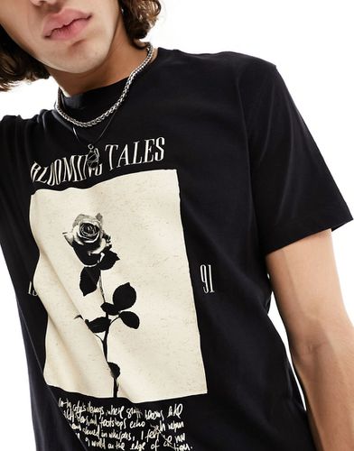T-shirt nera con riquadro con stampa floreale - Bershka - Modalova
