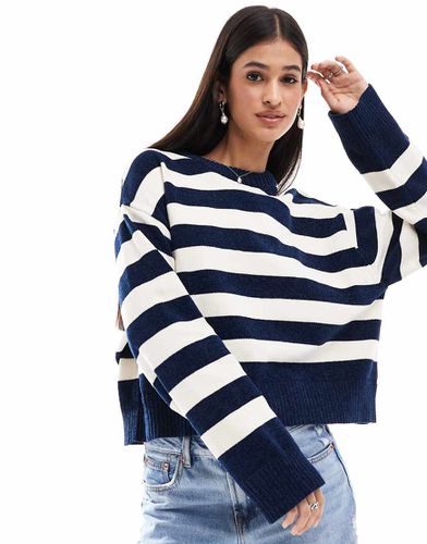 Maglione pesante girocollo navy a righe bianche - Bershka - Modalova