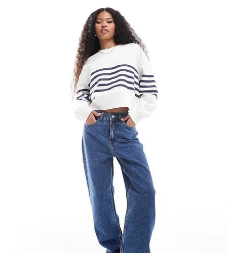 Petite - Mom jeans autentico - Bershka - Modalova