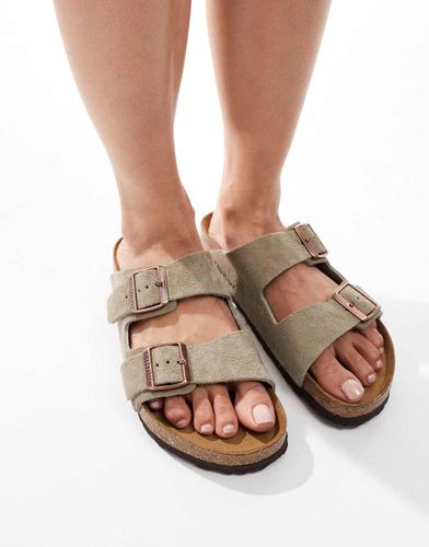 Arizona - Sandali unisex in camoscio color talpa - Birkenstock - Modalova