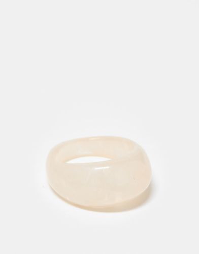 Bague chunky en résine - Crème - Designb London - Modalova