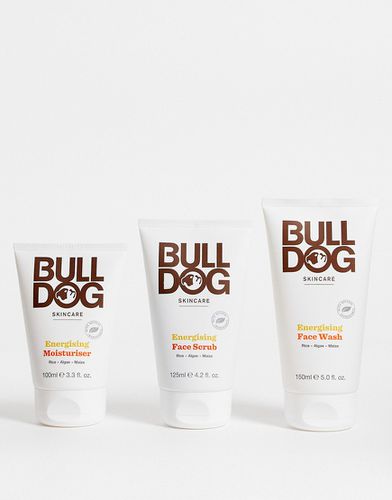 Esclusiva x ASOS - Set per la cura della pelle energizzante - Bulldog - Modalova