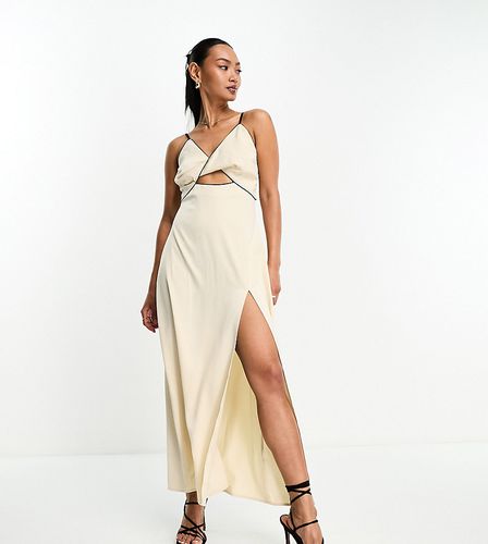 Esclusiva - Vestito lungo color crema con dettaglio intrecciato e finiture a contrasto - In The Style - Modalova