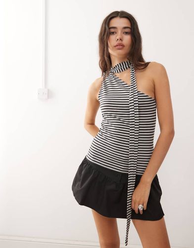 Exclusivité ASOS - Top dos nu asymétrique à rayures - cassé et gris - Weekday - Modalova