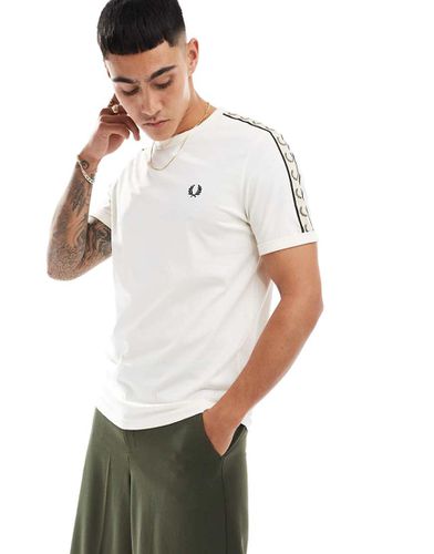 T-shirt sporco con fettuccia a contrasto - Fred Perry - Modalova