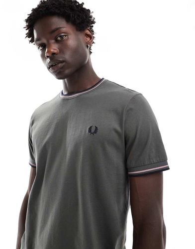 T-shirt bosco con doppia riga a contrasto sui bordi - Fred Perry - Modalova