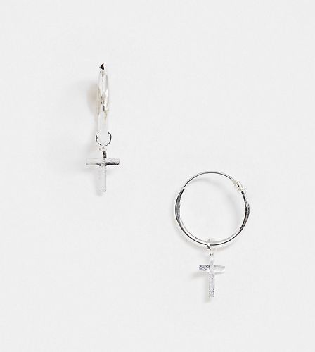 Orecchini a cerchio 12mm con croce pendente in sterling - Kingsley Ryan - Modalova