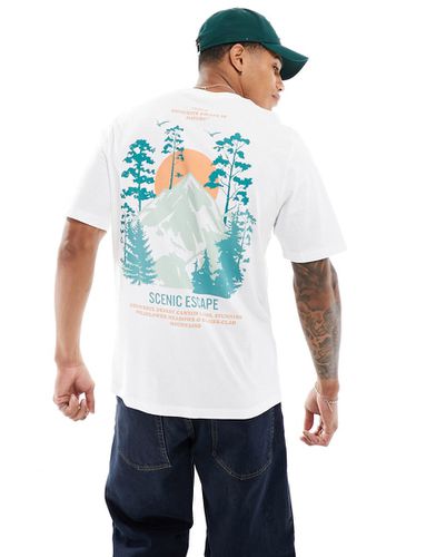 T-shirt oversize bianca con stampa di paesaggio sul retro - Jack & Jones - Modalova