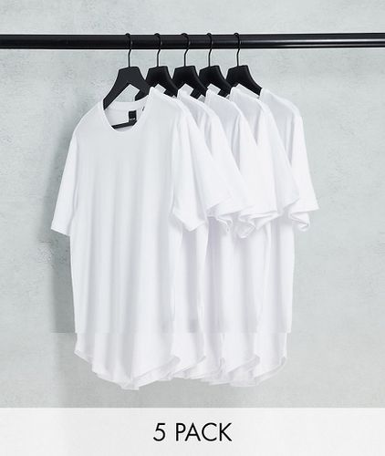 Curve - Confezione da 5 t-shirt con fondo arrotondato bianche - ONLY & SONS - Modalova