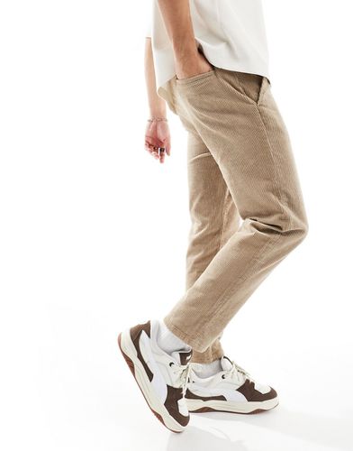Pantaloni affusolati corti con vita elasticizzata beige a coste - ONLY & SONS - Modalova