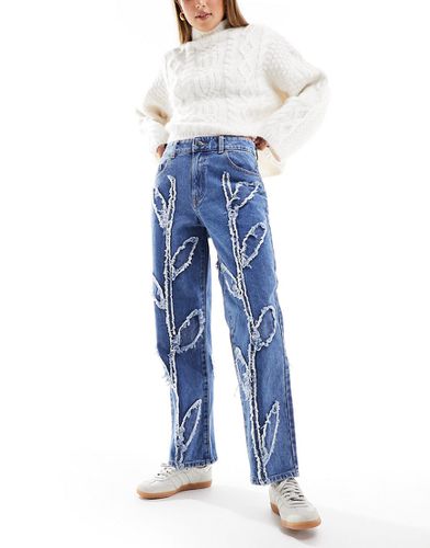 Jeans taglio corto a vita alta medio con motivo floreale effetto sfrangiato - Object - Modalova