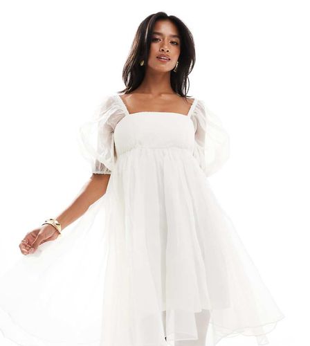 Robe babydoll courte en organza avec encolure carrée - Ivoire - Lace & Beads Petite - Modalova