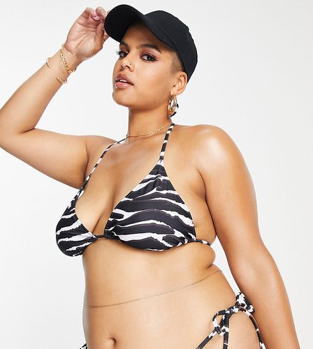 Top bikini a triangolo con stampa zebrata - Missguided Plus - Modalova