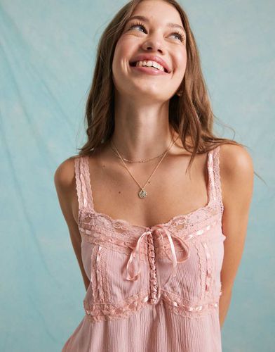 Canottiera rosa slavato con inserto in pizzo - Miss Selfridge - Modalova