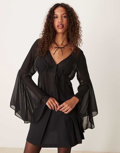 Blusa nera con finiture - Miss Selfridge - Modalova