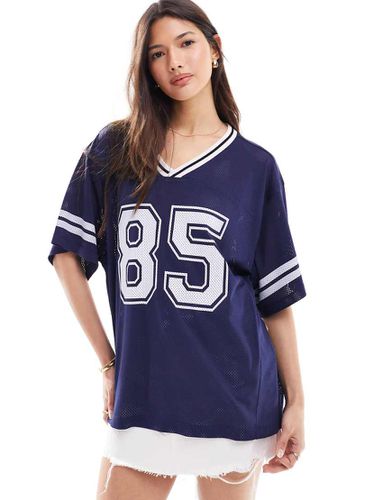 Maglia da calcio a maniche corte in rete con scollo a V - Miss Selfridge - Modalova