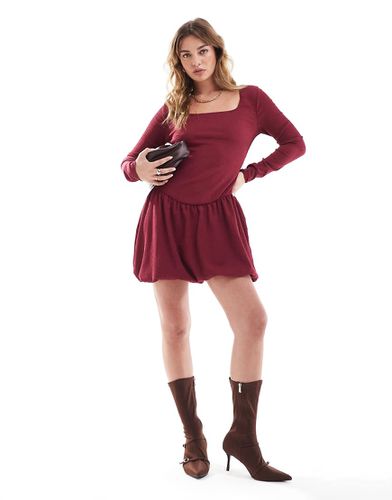 Vestito corto bordeaux con fondo a palloncino - Miss Selfridge - Modalova