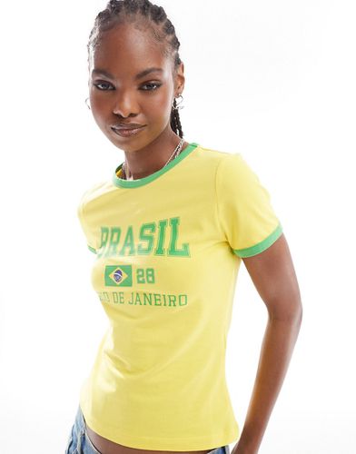 T-shirt gialla da stile football con stampa del Brasile - Noisy May - Modalova