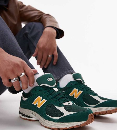 Sneakers stile college verdi e oro - In esclusiva per ASOS - New Balance - Modalova