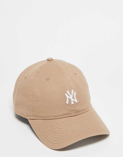 NY Yankees 9twenty - Cappellino beige slavato con logo piccolo - New Era - Modalova