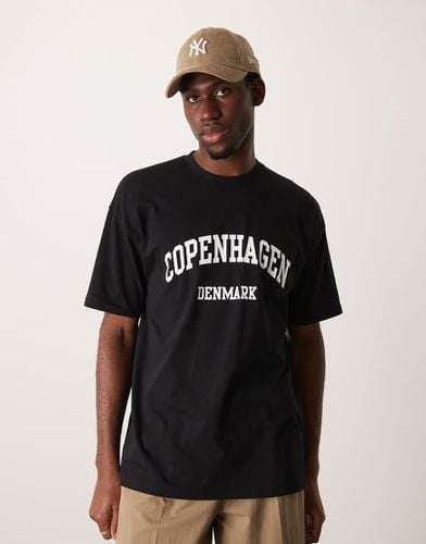 T-shirt nera con stampa "Copenhagen" - New Look - Modalova