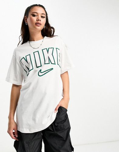 T-shirt boyfriend bianca stile college - Nike - Modalova