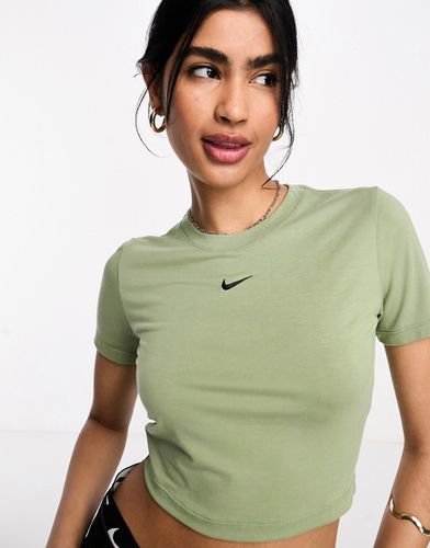 T-shirt slim corta con logo - Nike - Modalova