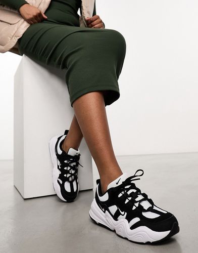 Tech Hera - Sneakers bianche e nere - Nike - Modalova