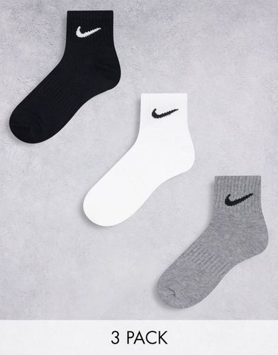 Confezione da 3 paia di calzini unisex alla caviglia - Nike Training - Modalova