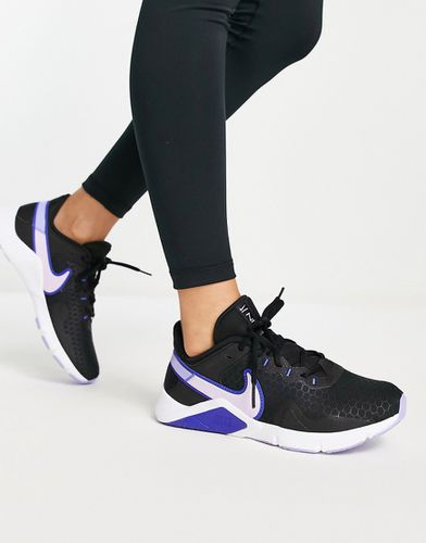 Legend Essential 2 - Sneakers nere e rosa - Nike Training - Modalova
