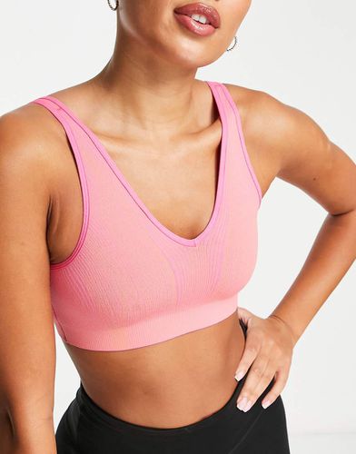 Nike - Yoga Dri-FIT ADV Indy - Reggiseno sportivo a sostegno leggero senza cuciture - Nike Training - Modalova