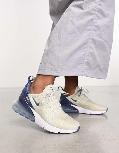 Air Max 270 - Sneakers da donna chiaro e blu navy - Nike - Modalova